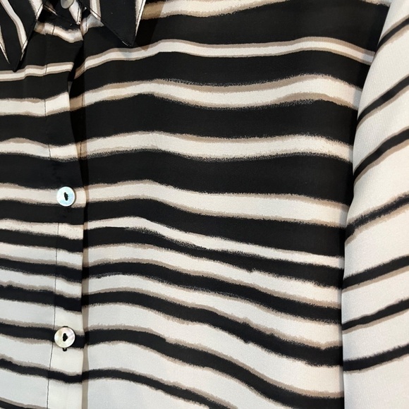 Chicos Top Women M Black Striped Tunic Neutral Minimalist Capsule Old Money 80s - Picture 7 of 16